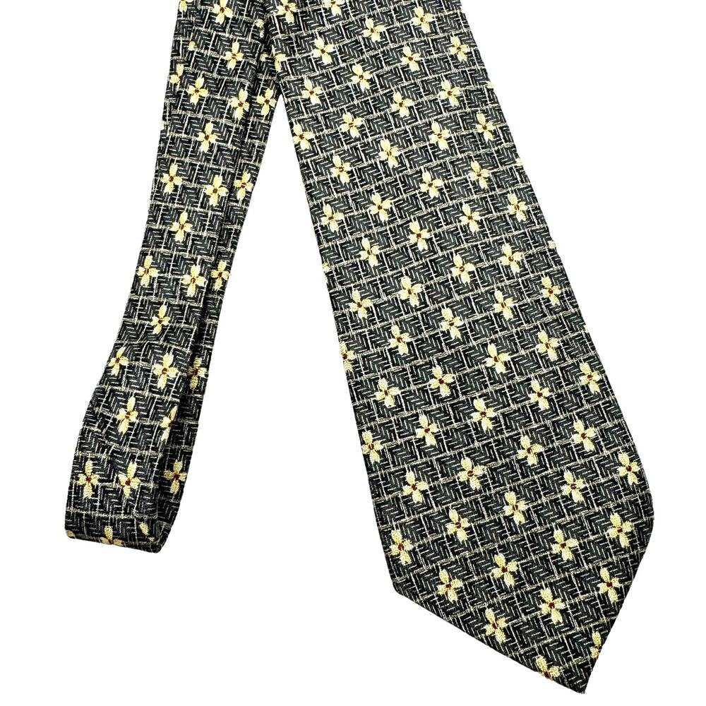Claiborne Vintage 90s Y2K 100% Silk Black Cream Floral Print Men's Neck Tie